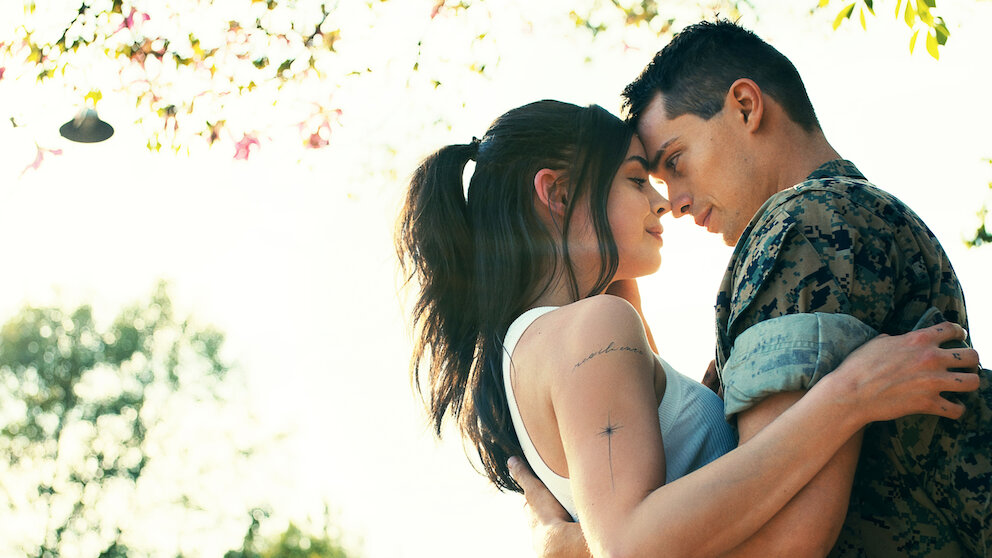 Sofia Carson et Nicholas Galitzine dans Nos cœurs meurtris